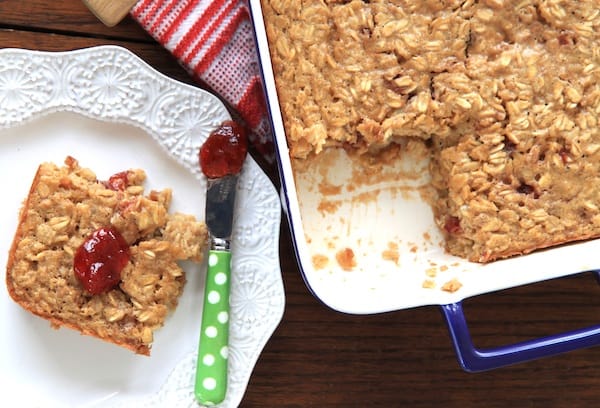 Peanut Butter and Jelly Baked Oatmeal - Baked Oatmeal Recipes