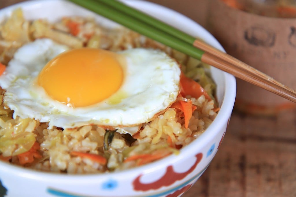 kimchi fried rice {with an egg on top}