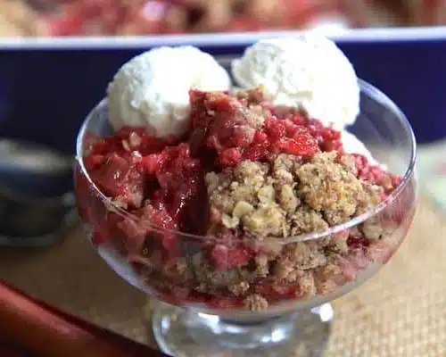 Raspberry Rhubarb Crisp | greens & chocolate