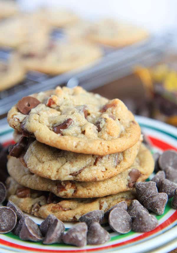 Delicious closeup on the Brown Butter Chocolate Caramel Pecan Cookies served and ready for the feast