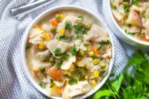 Slow Cooker Chicken and Dumplings