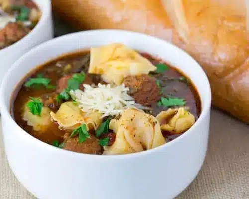 Slow Cooker Meatball Tortellini Soup