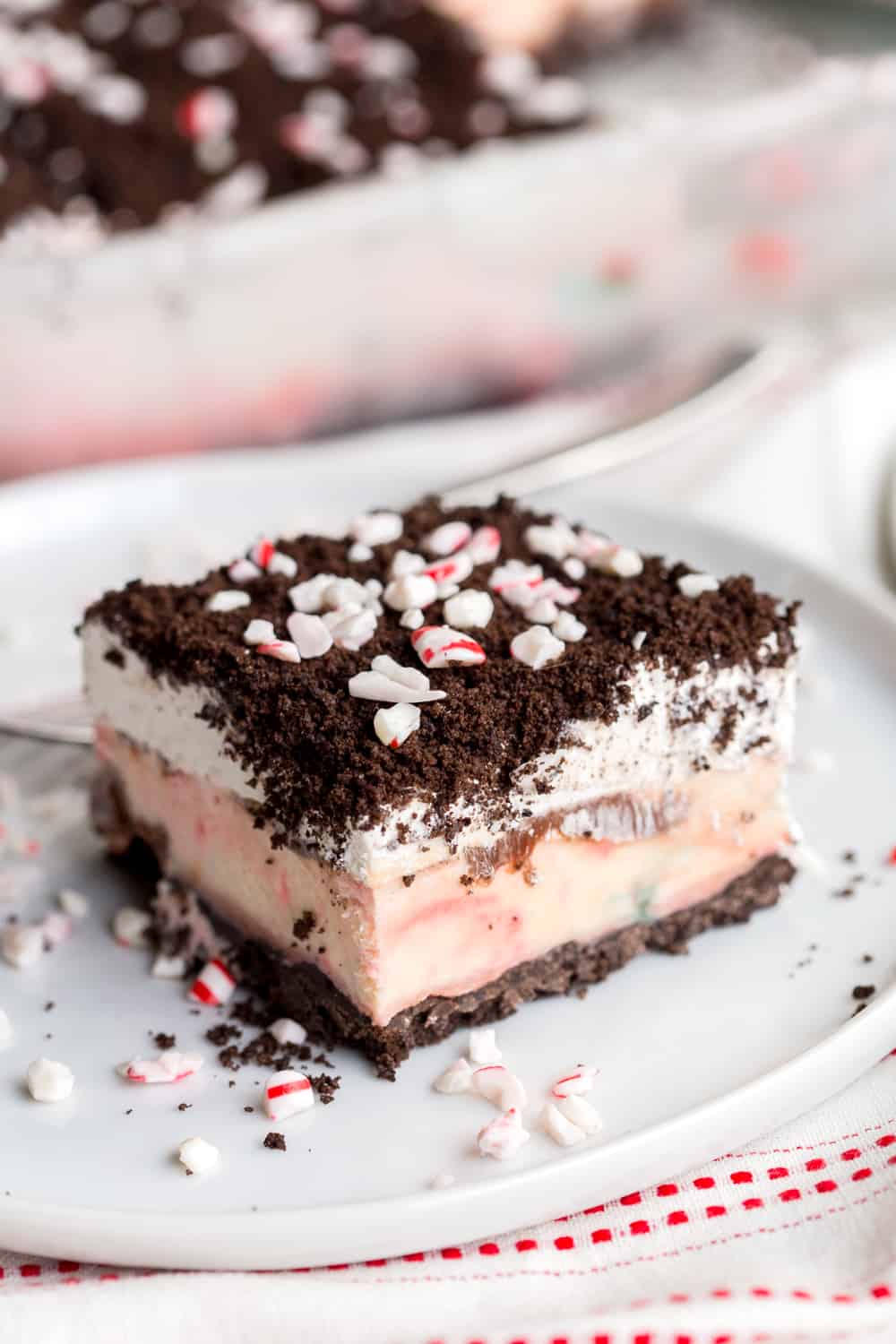 Chocolate Candy Cane Crunch Cake at Derrick Diamond blog