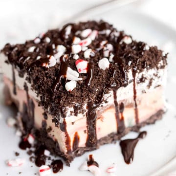 Peppermint Oreo Ice Cream Cake