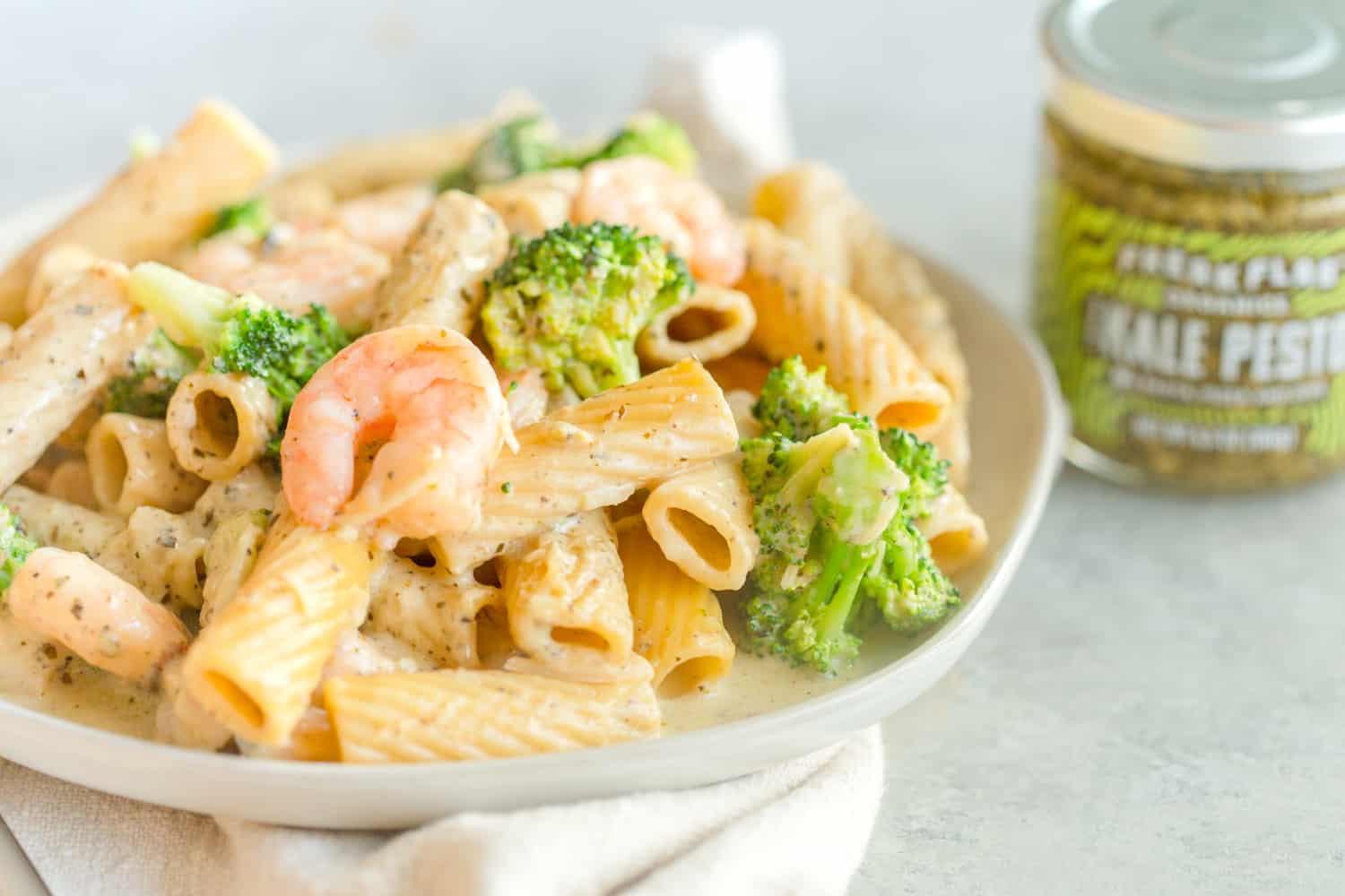 One-Pot Lemon Broccoli Pasta Recipe (With Video)