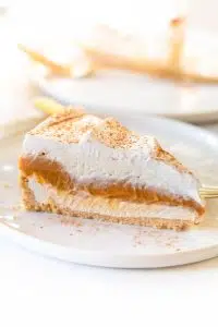 No Bake Pumpkin Cheesecake Pie
