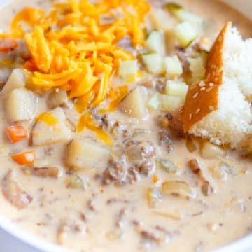 Slow Cooker Cheeseburger Soup