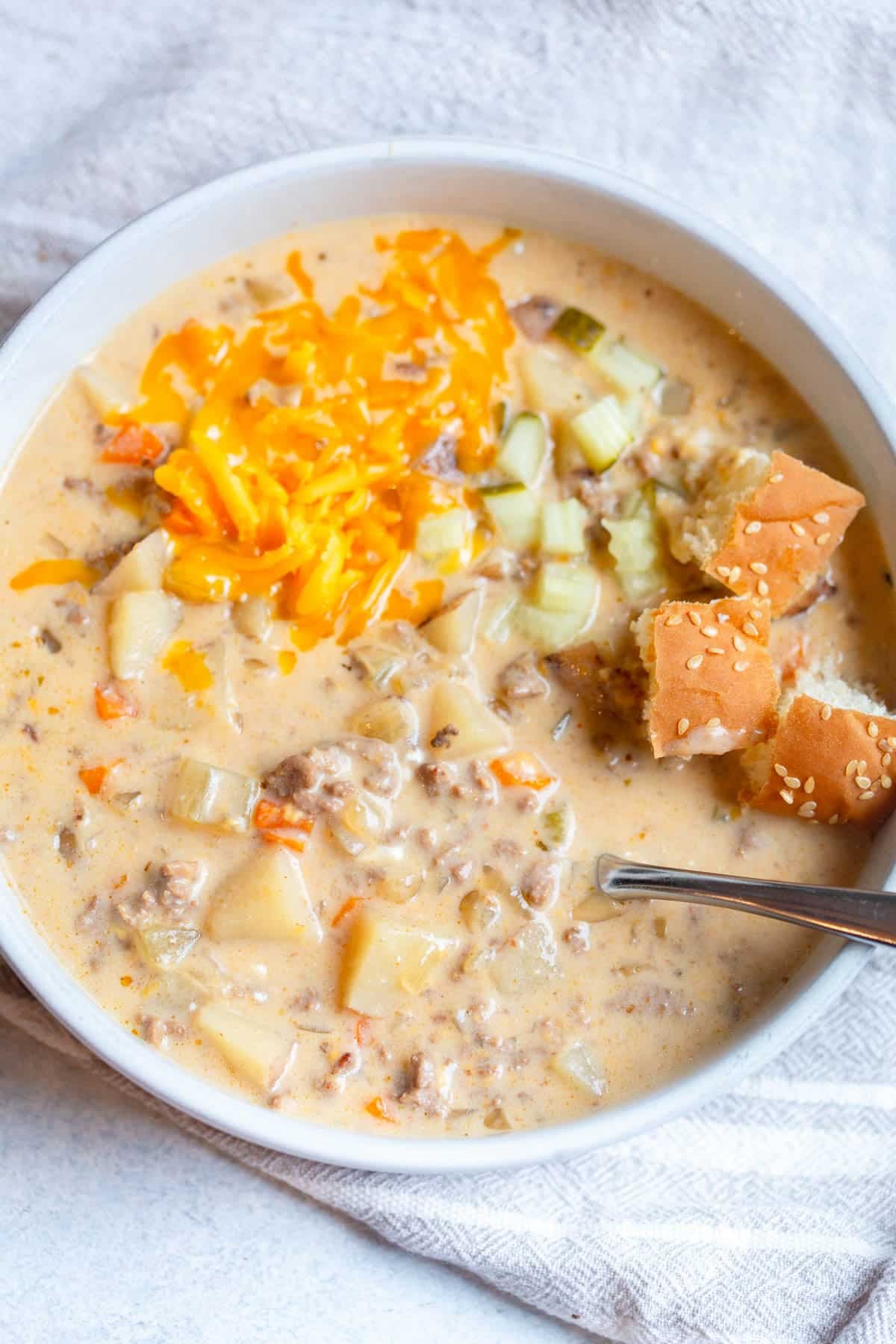 Slow Cooker Cheeseburger Soup